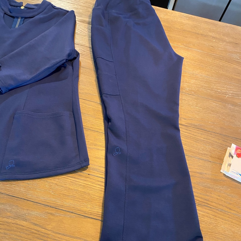 JAANUU Scrubs used one time